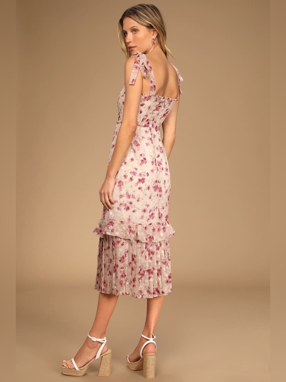 NEW LULUS TAUPE FLORAL TIERED MIDI DRESS - Picture 4 of 8